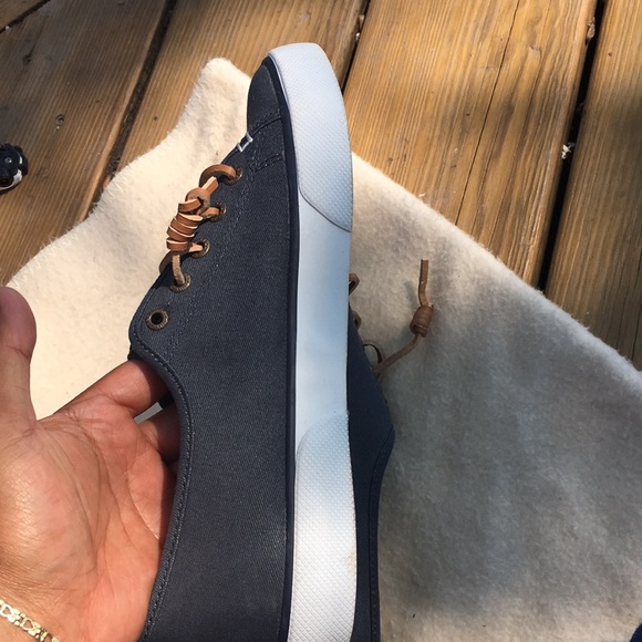 SPERRY TOP SIDER Navy Blue, fits more like a 7 - Picture 8 of 14